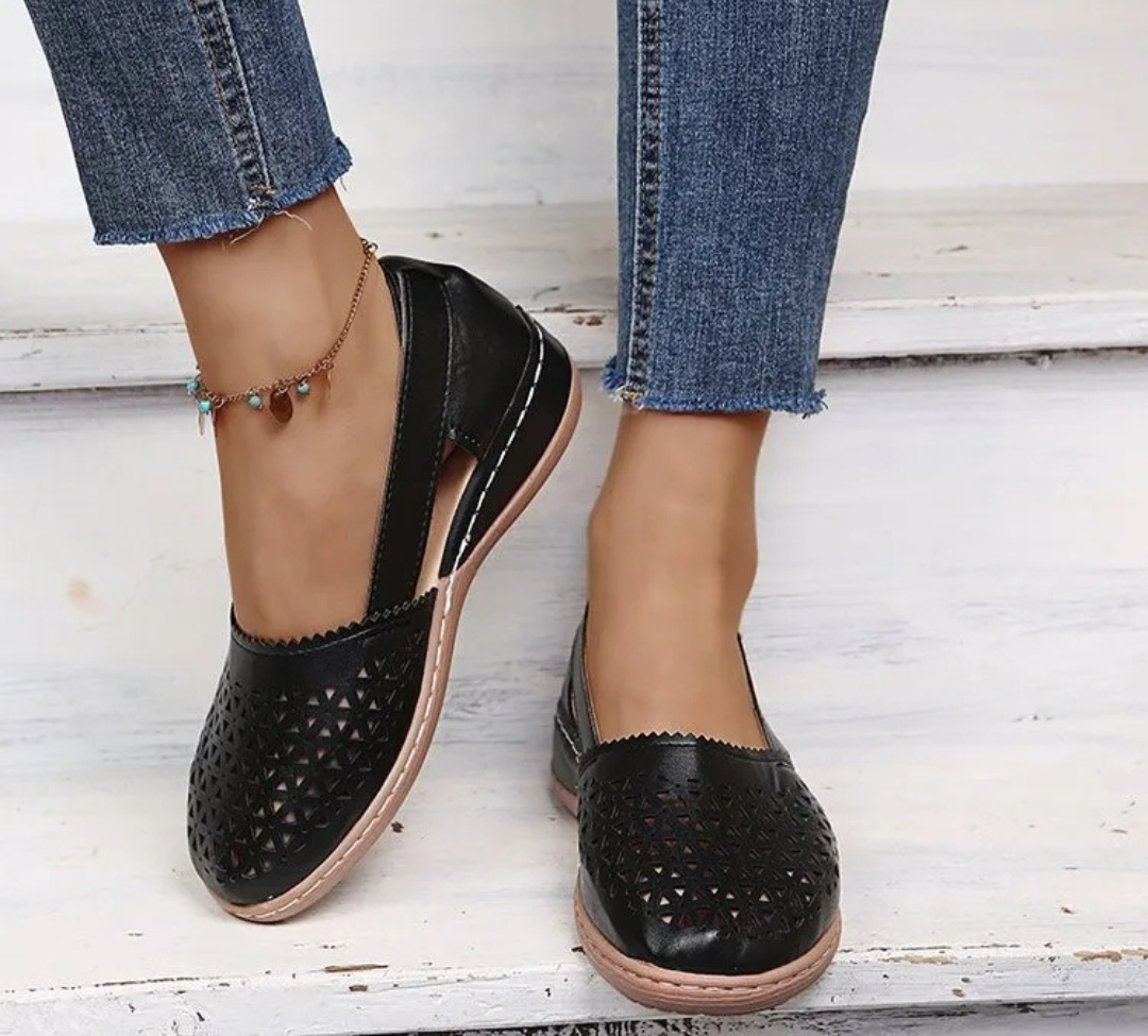 Emily & Isabella Brooks | Comfort Shoes