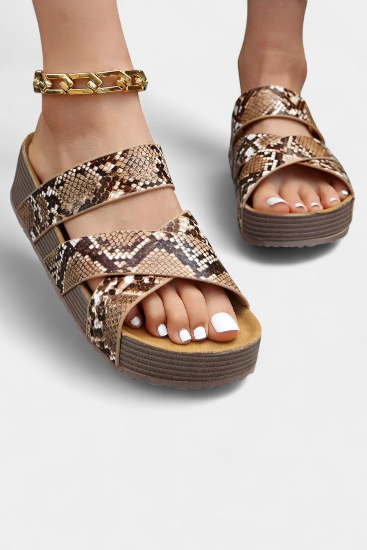 Emily & Isabella Brooks | Elegant sandals with supportive sole and everyday comfort