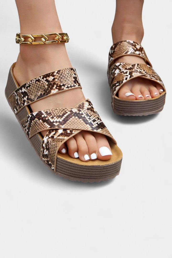 Emily & Isabella Brooks | Elegant sandals with supportive sole and everyday comfort