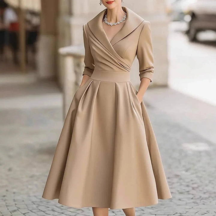 Emily & Isabella Brooks | Flattering Midi Dress