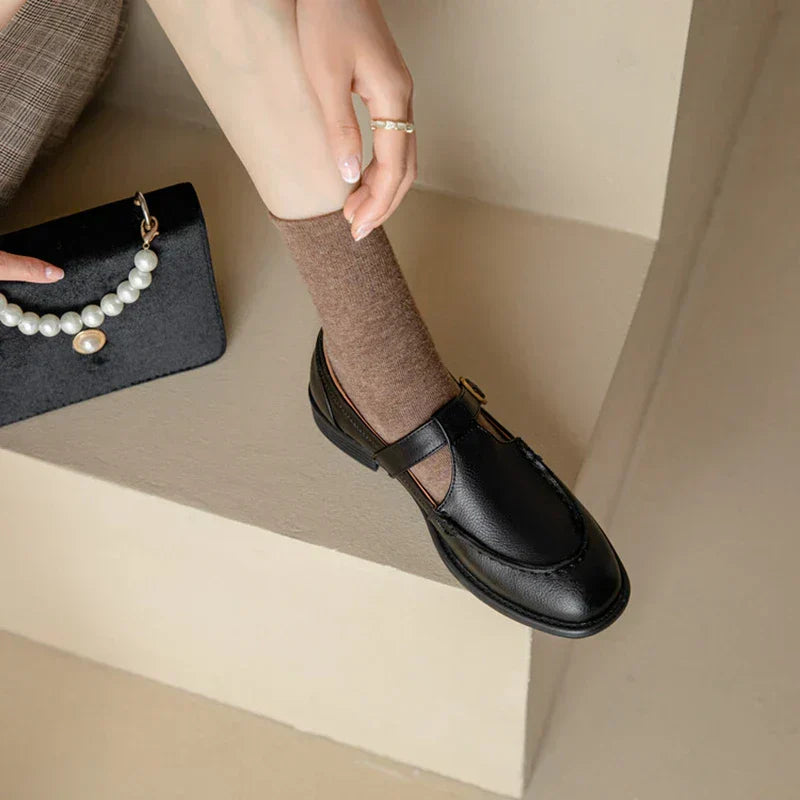 Emily & Isabella Brooks | Retro Shoes