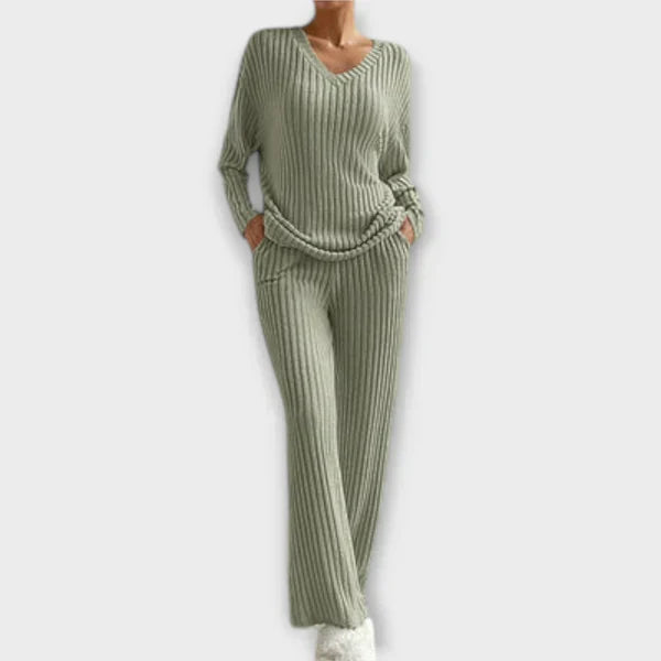 Emily & Isabella Brooks | Ribbed Lounge Set