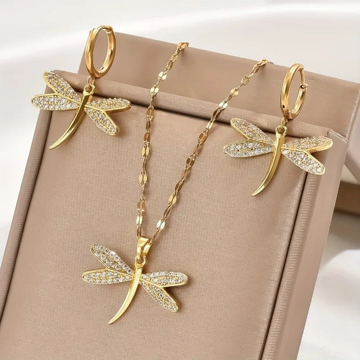 Emily & Isabella Brooks | Gold Jewelry Necklace with Earrings