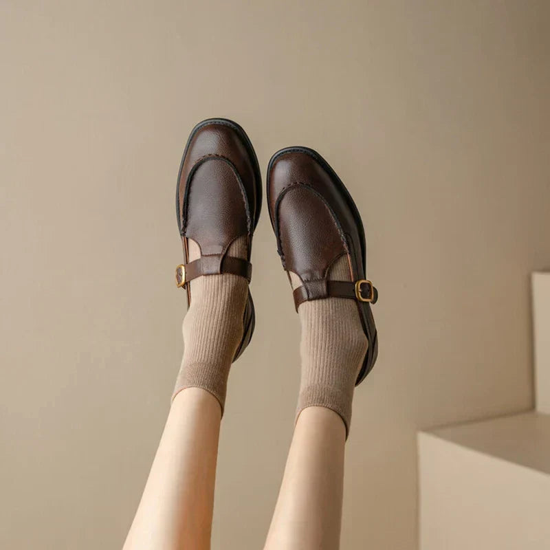 Emily & Isabella Brooks | Retro Shoes