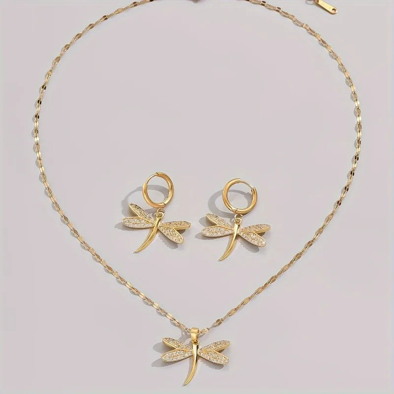Emily & Isabella Brooks | Gold Jewelry Necklace with Earrings