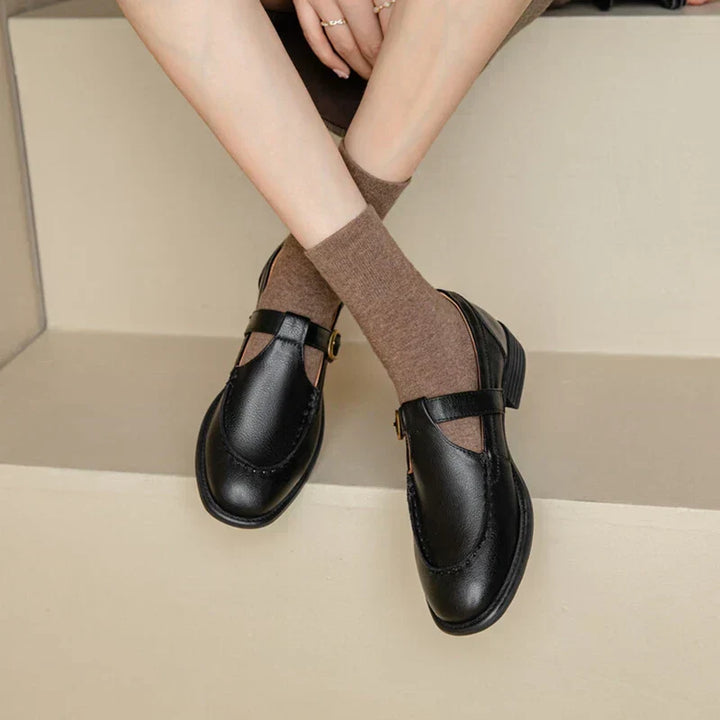 Emily & Isabella Brooks | Retro Shoes