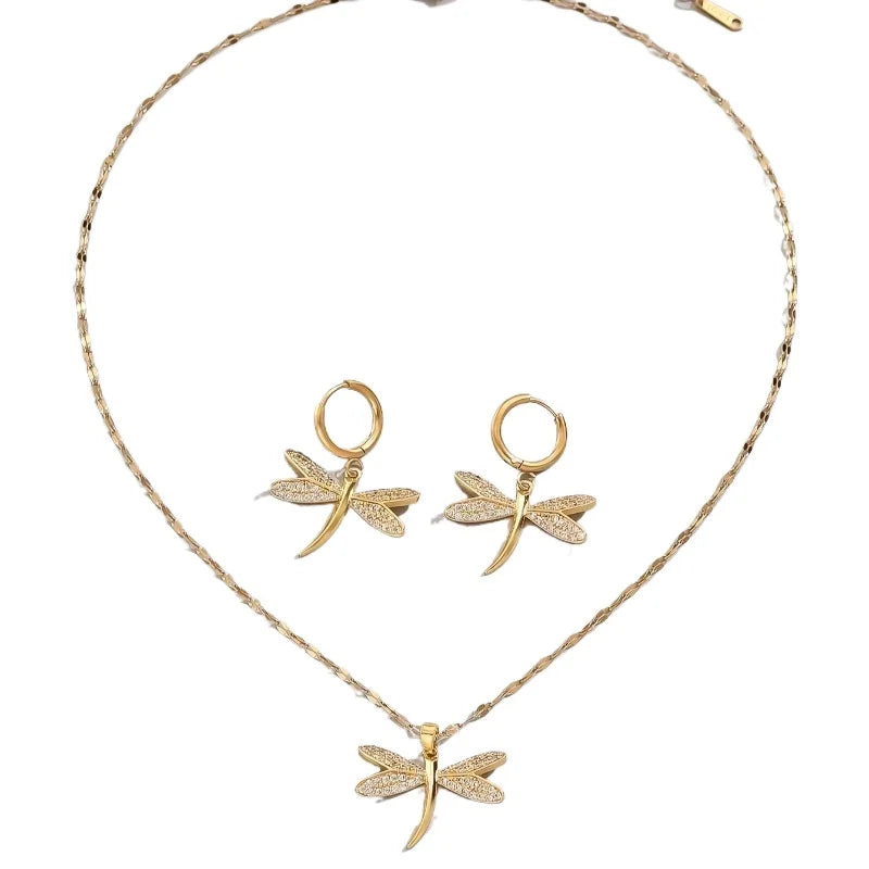 Emily & Isabella Brooks | Gold Jewelry Necklace with Earrings