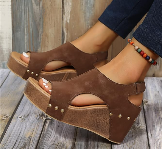 Emily & Isabella Brooks | Comfort Sandals