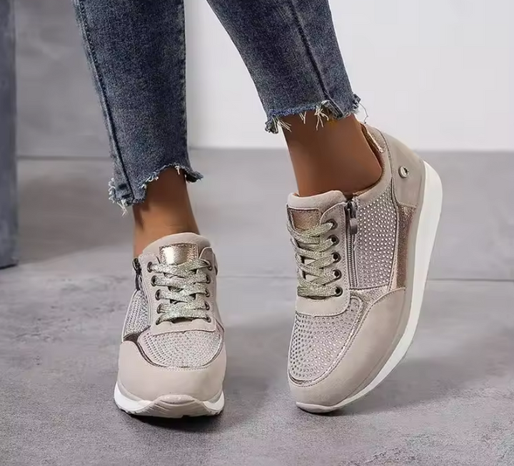 Emily & Isabella Brooks | Everyday Sneakers