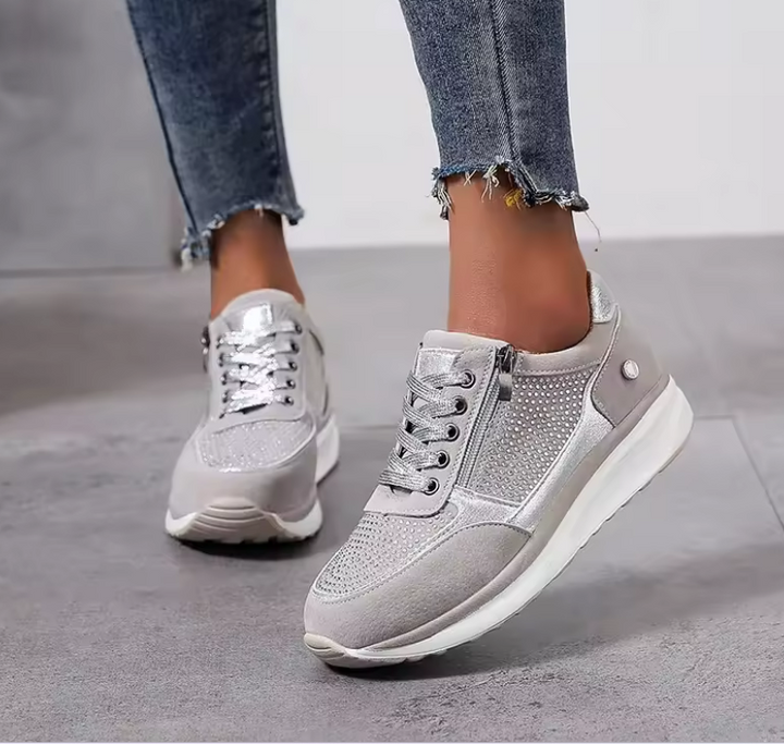 Emily & Isabella Brooks | Everyday Sneakers