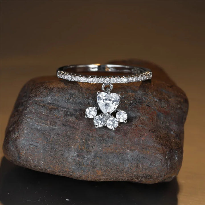 Emily & Isabella Brooks | Cat Paw & Heart Stone Ring – Gold & Silver Tone