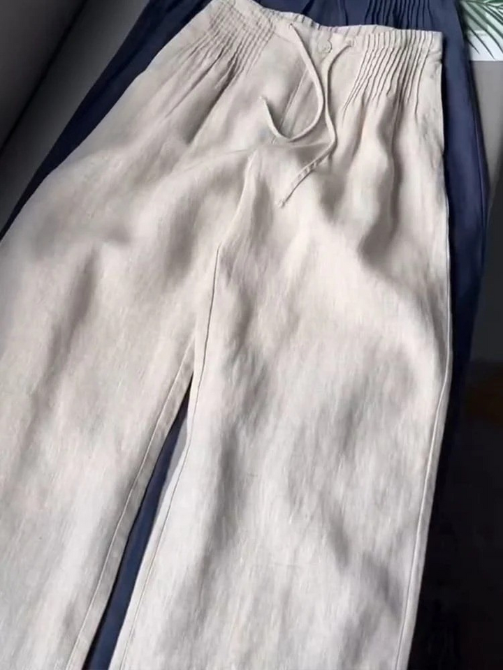 Emily & Isabella Brooks | Pleated Comfort Fit Pants