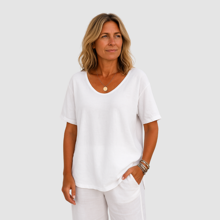 Emily & Isabella Brooks | Comfortable Loose Fit T-Shirt