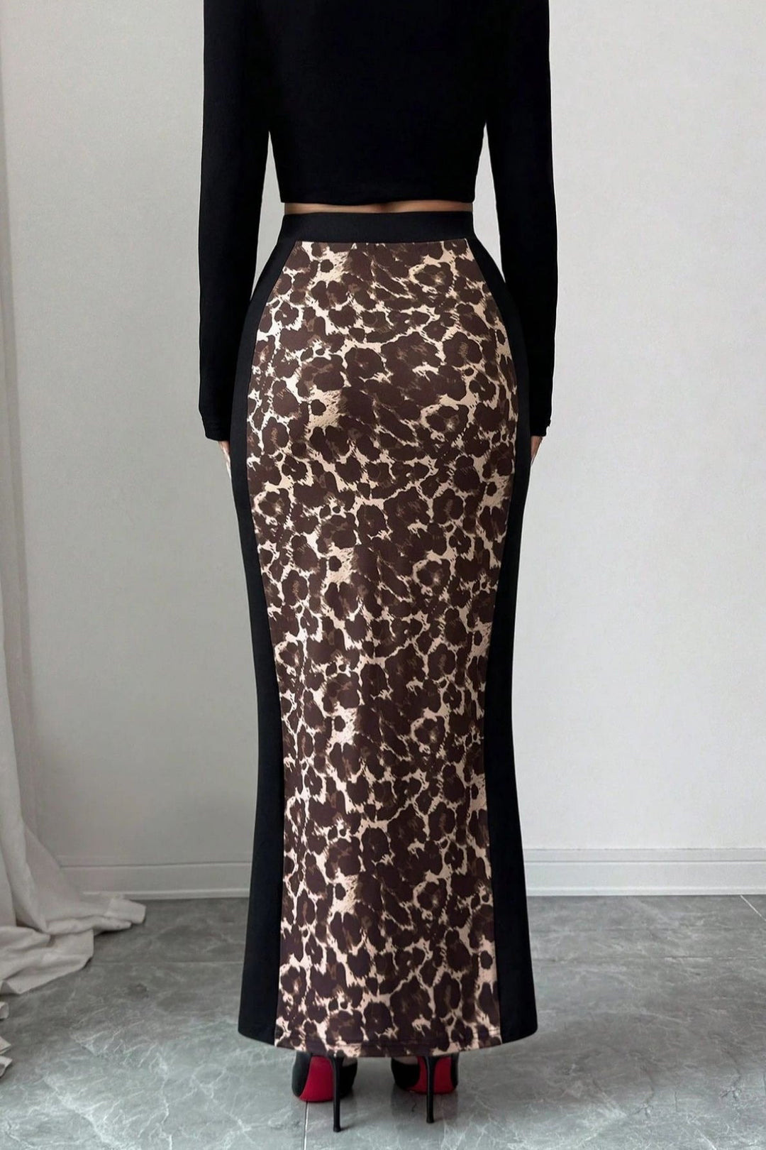 Emily & Isabella Brooks | Leopard Printed High Waisted Bodycon Skirt