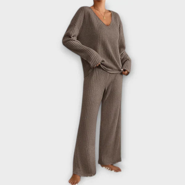 Emily & Isabella Brooks | Ribbed Lounge Set