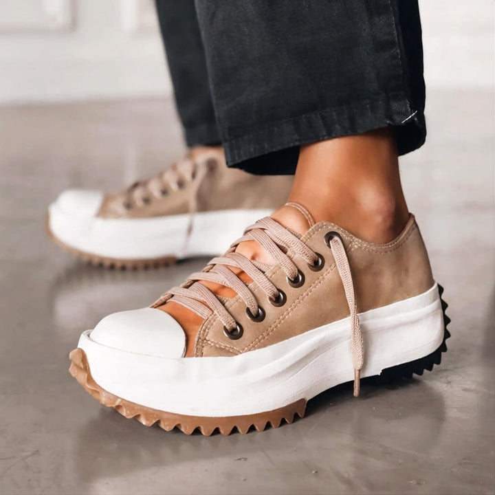Emily & Isabella Brooks | Sneakers with Great Sole