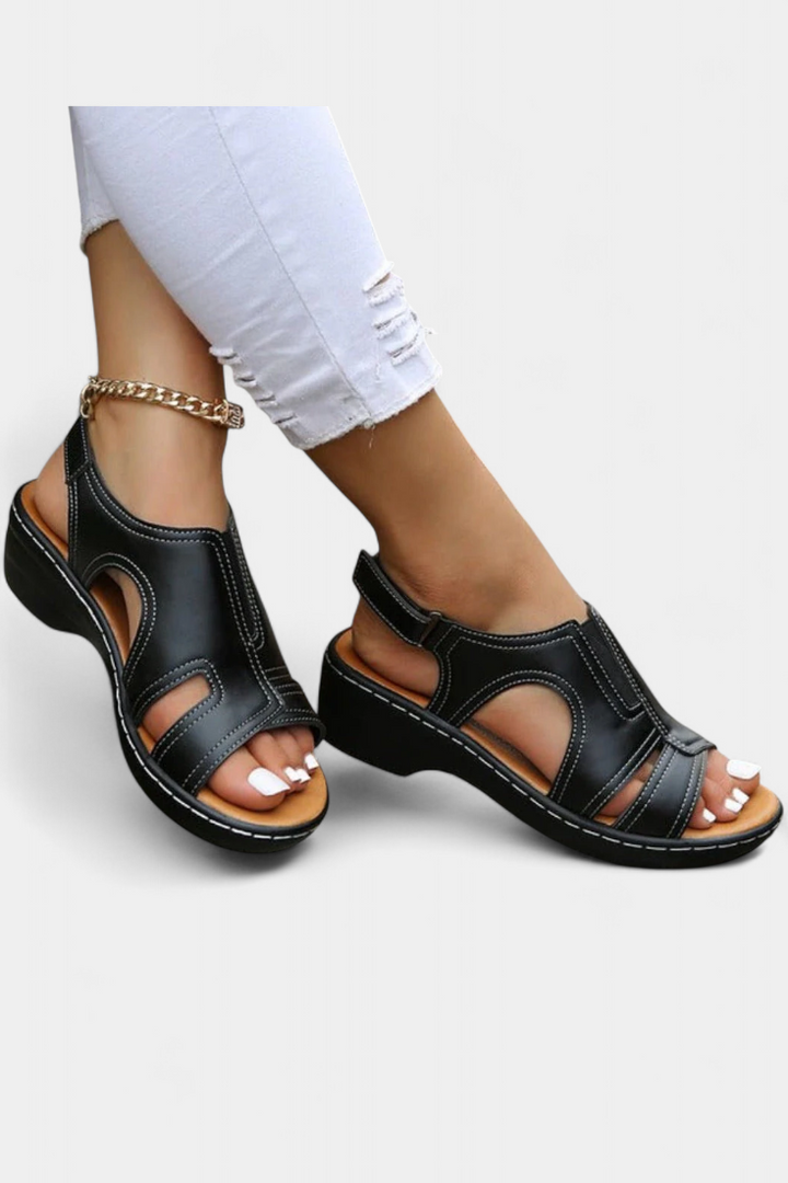 Emily & Isabella Brooks | Orthopedic sandals for all-day wear