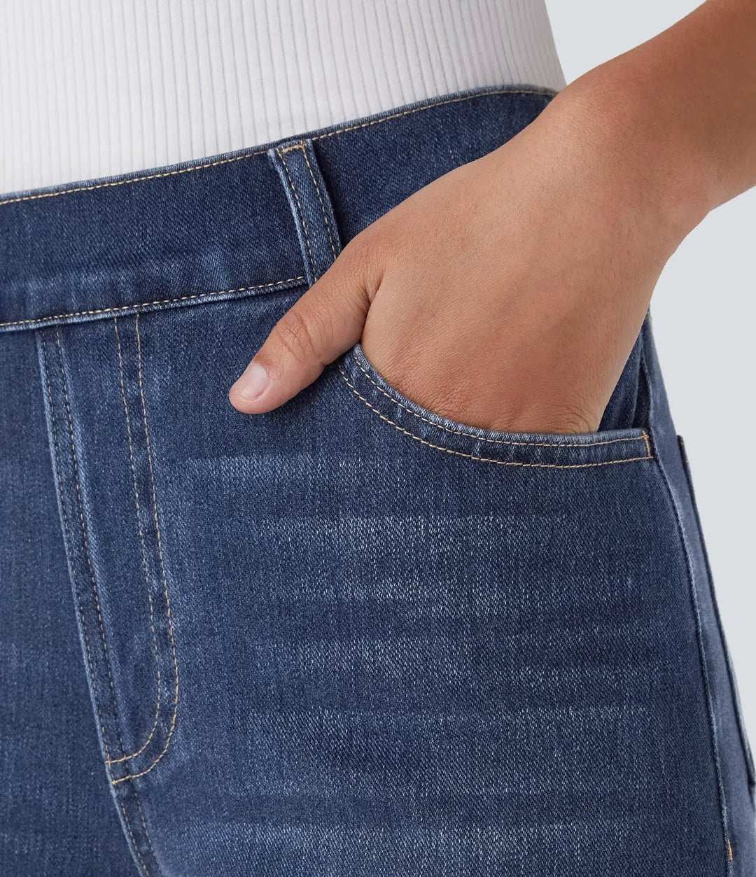 Emily & Isabella Brooks | High Waisted Pants in Elastic Material