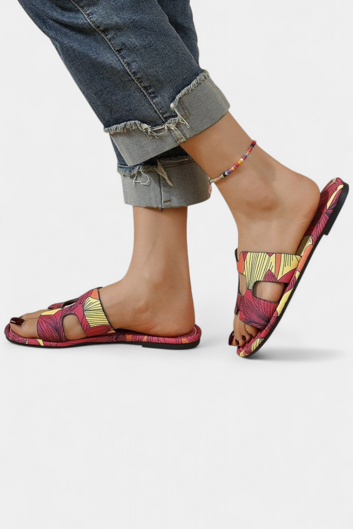 Emily & Isabella Brooks | Multicolored Flat Sandals with Tropical Print