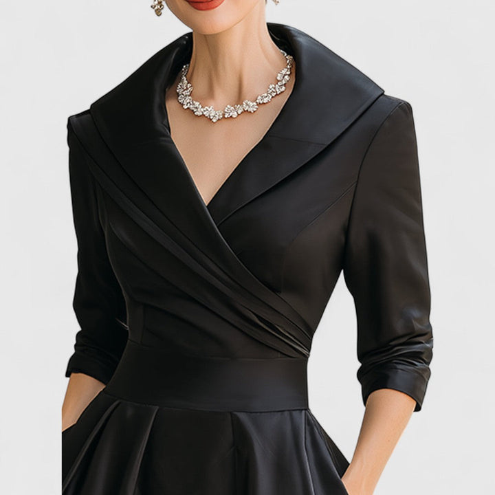 Emily & Isabella Brooks | Flattering Midi Dress