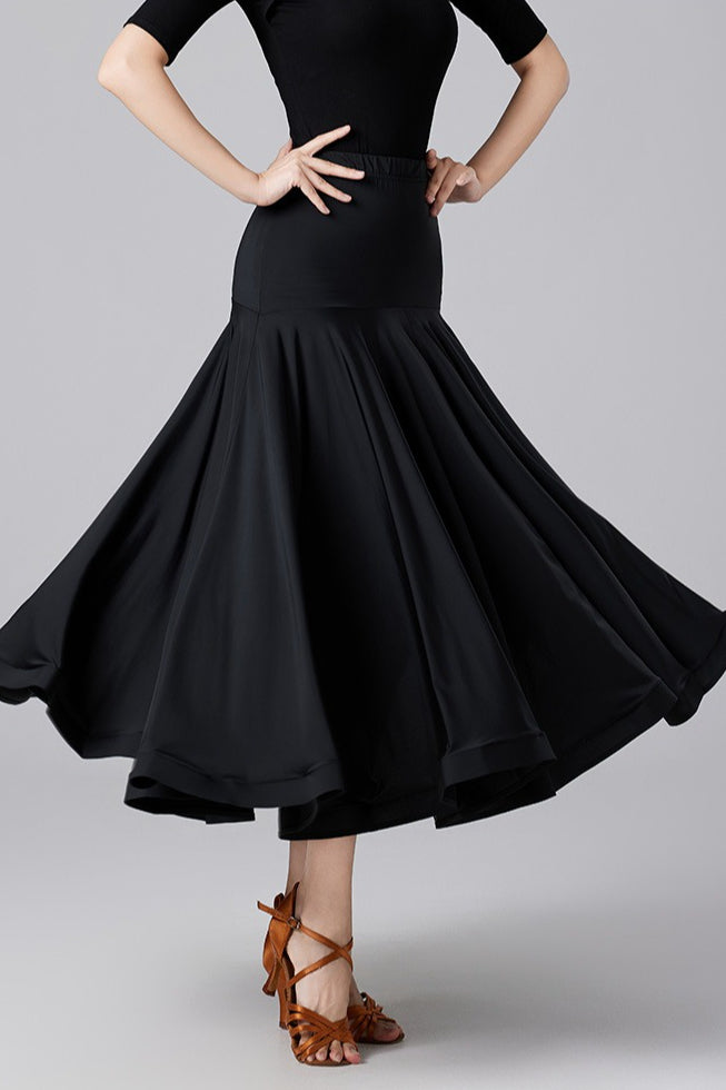 Emily & Isabella Brooks | Flared Maxi Skirt