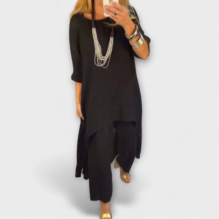 Emily & Isabella Brooks | Linen Suit with Round Neckline