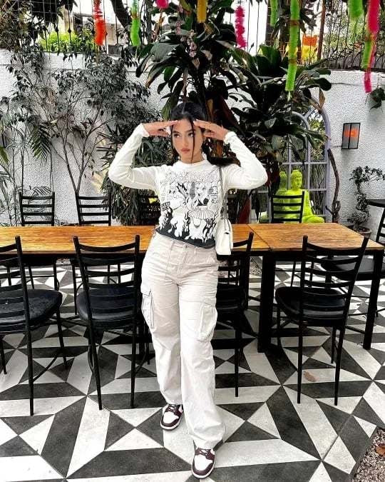 Emily & Isabella Brooks | Adjustable Women's Cargo Pants