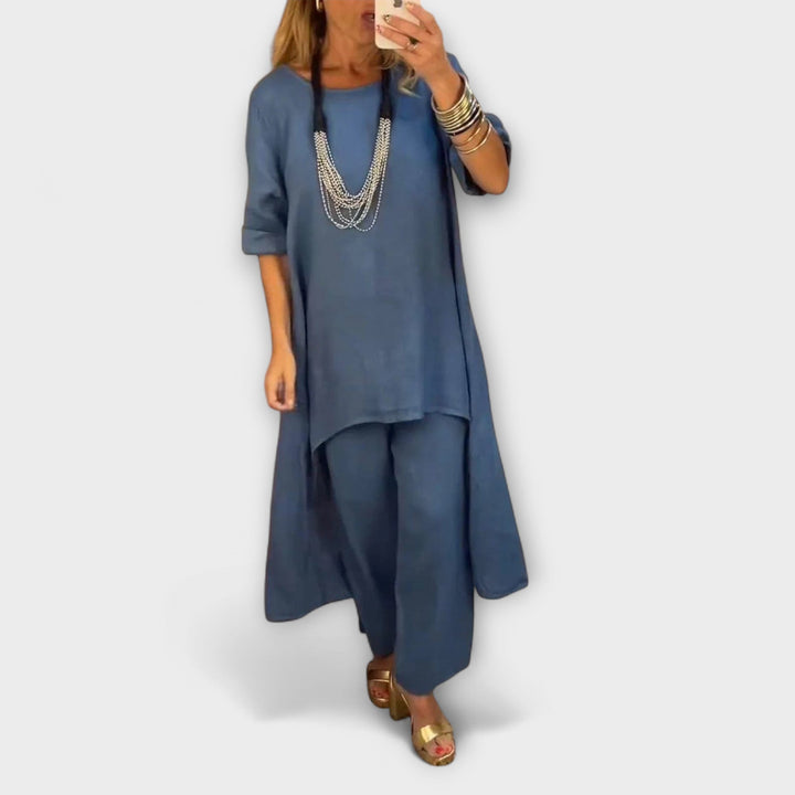 Emily & Isabella Brooks | Linen Suit with Round Neckline