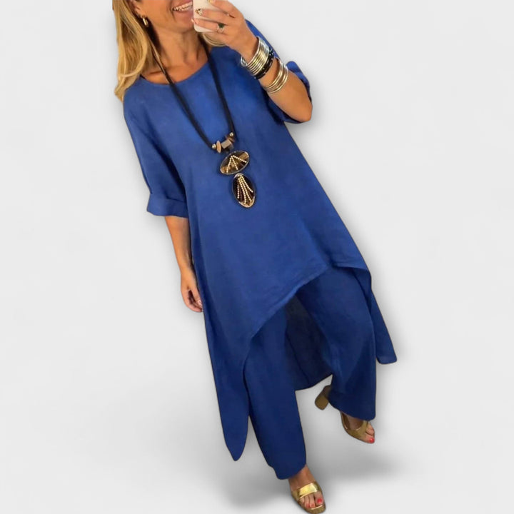 Emily & Isabella Brooks | Linen Suit with Round Neckline