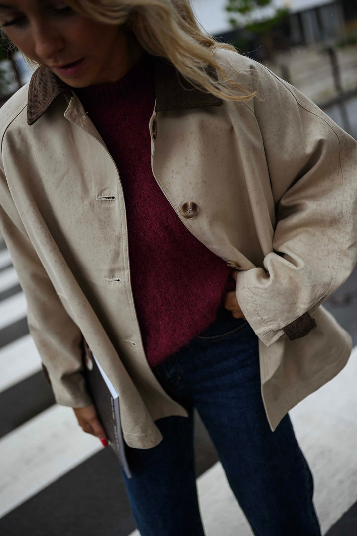 Emily & Isabella Brooks | Beige Jacket