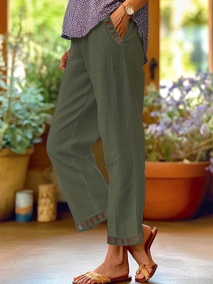 Emily & Isabella Brooks | Relaxed Contrast Trim Cropped Pants