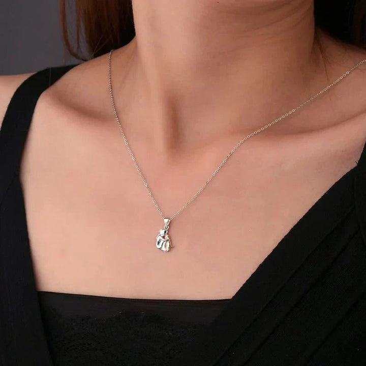 Emily & Isabella Brooks | Pendant Necklace with Earrings