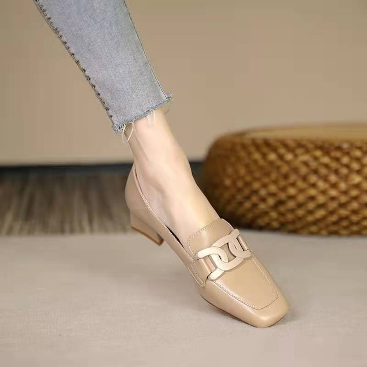 Emily & Isabella Brooks | Pointed-Toe Heels