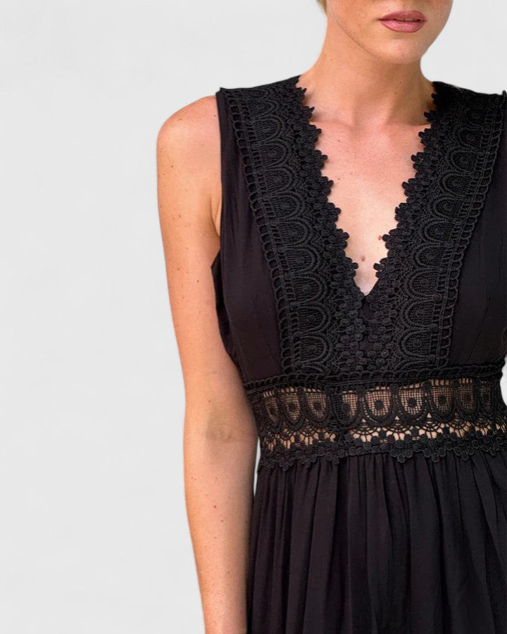 Emily & Isabella Brooks | Elegant Midi Dress