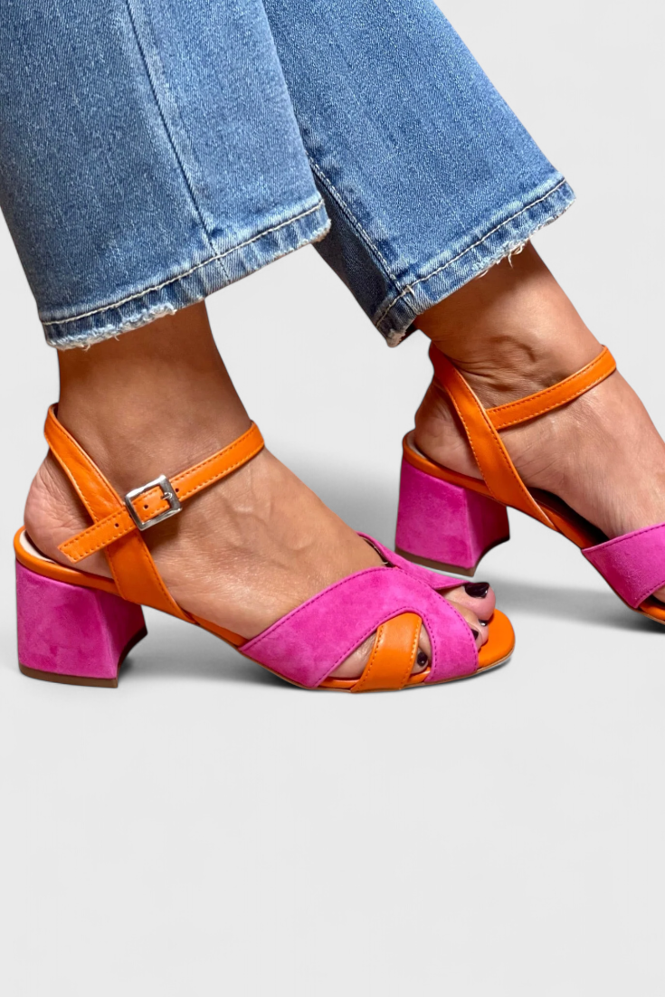 Emily & Isabella Brooks | Elegant sandals with comfortable heel and adjustable strap