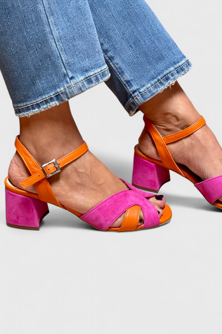 Emily & Isabella Brooks | Elegant sandals with comfortable heel and adjustable strap