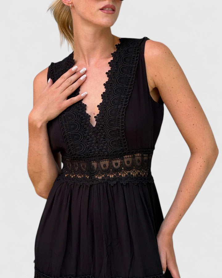 Emily & Isabella Brooks | Elegant Midi Dress