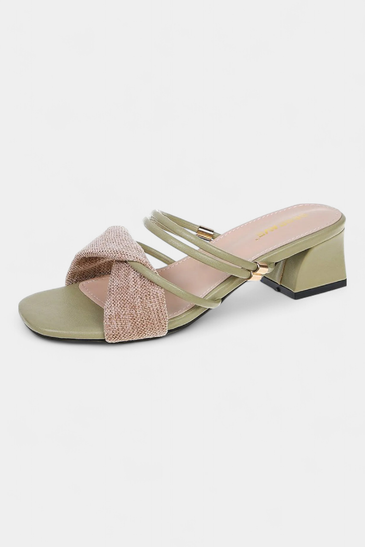 Emily & Isabella Brooks | Minimalist heeled sandals with thin strap