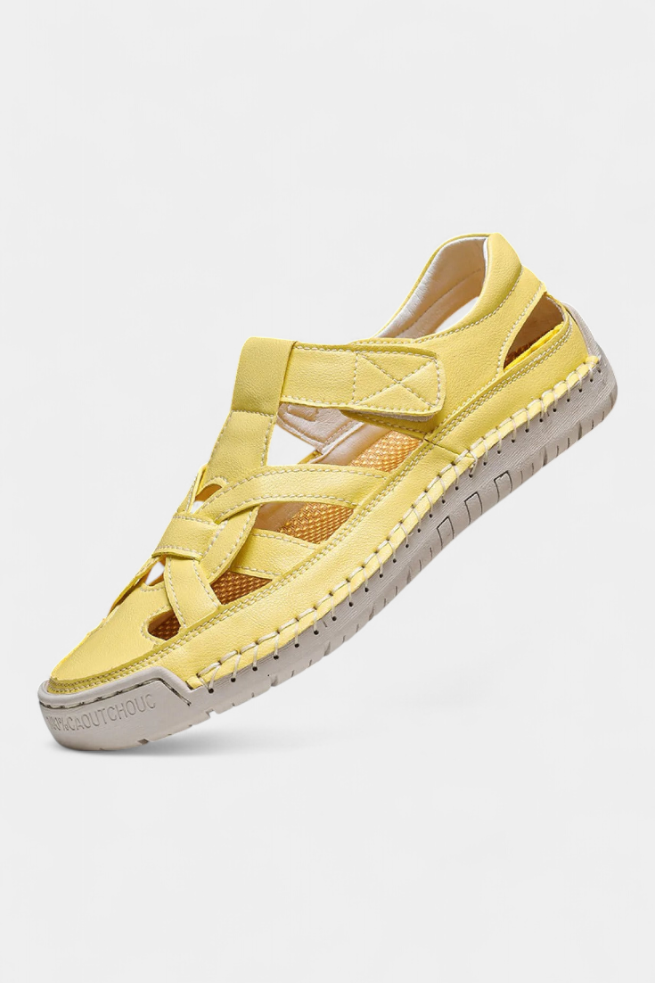 Emily & Isabella Brooks | Ergonomic sandals made of synthetic leather with side cutouts