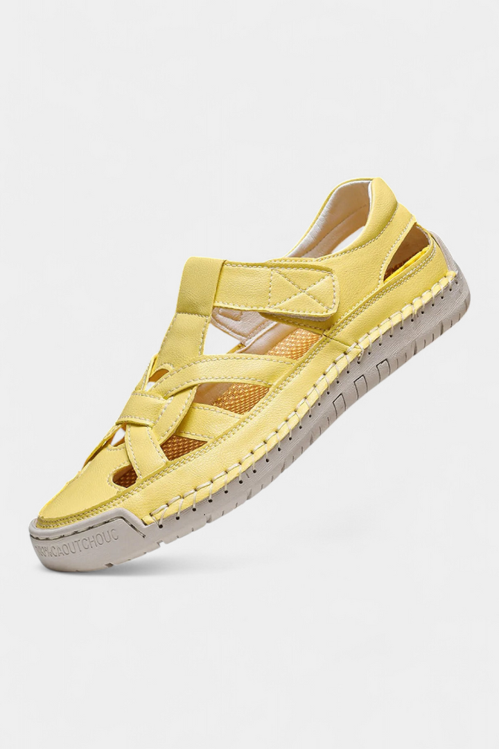 Emily & Isabella Brooks | Ergonomic sandals made of synthetic leather with side cutouts