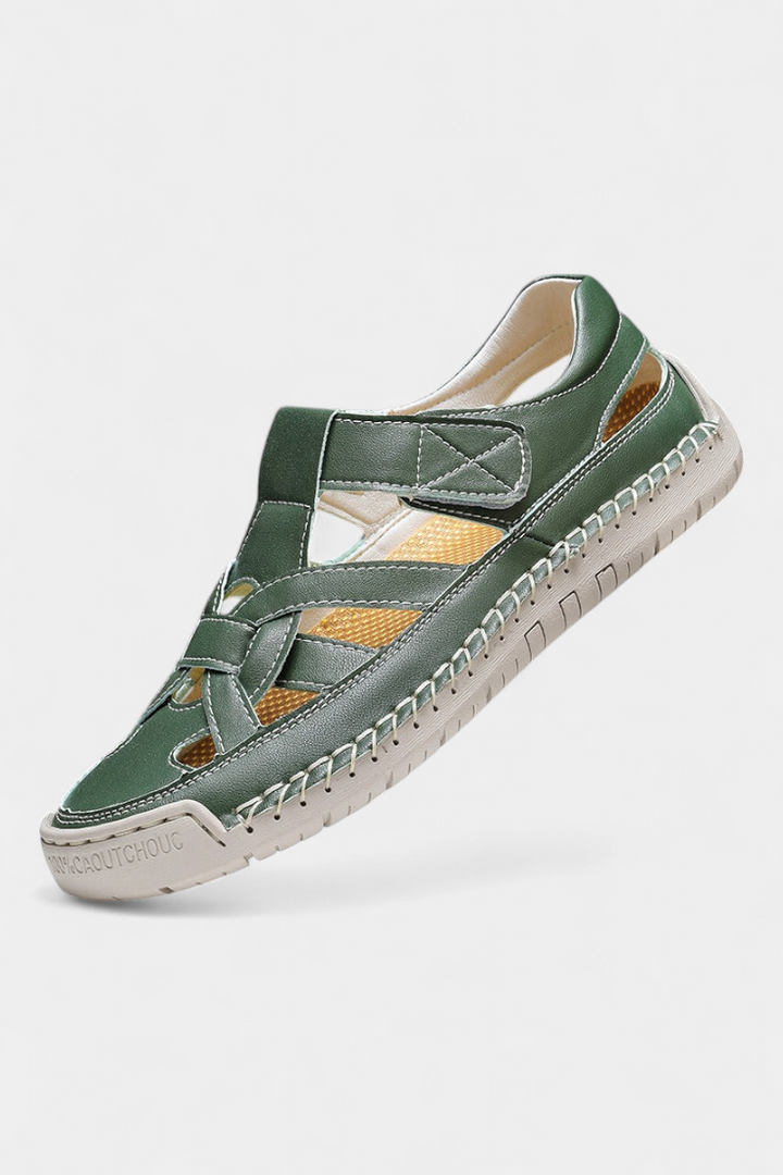 Emily & Isabella Brooks | Ergonomic sandals made of synthetic leather with side cutouts