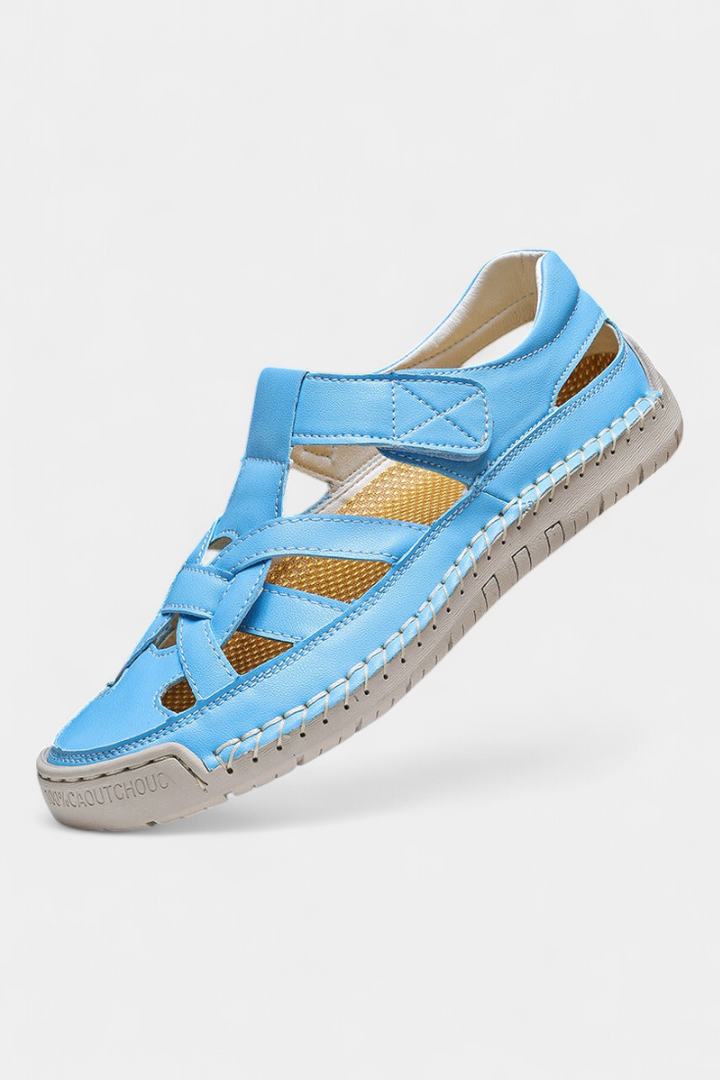 Emily & Isabella Brooks | Ergonomic sandals made of synthetic leather with side cutouts