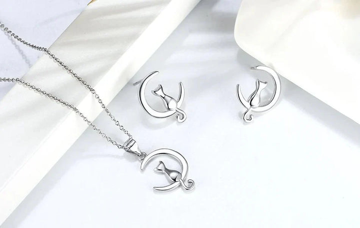 Emily & Isabella Brooks | Sterling Silver Stud Cat Earrings