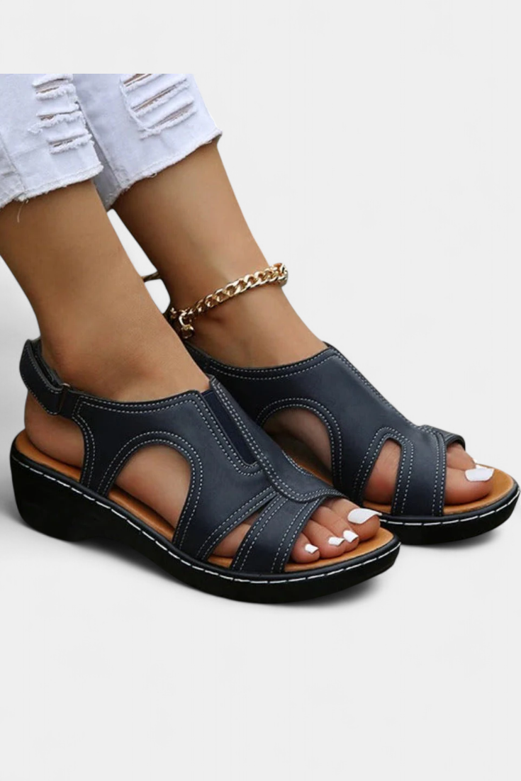 Emily & Isabella Brooks | Orthopedic sandals for all-day wear