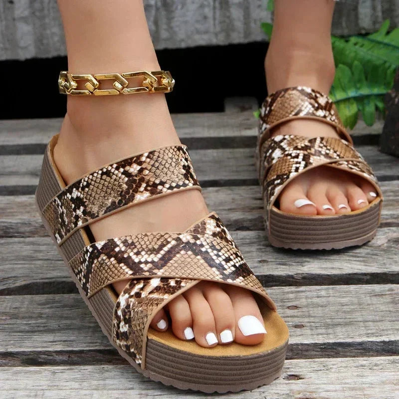 Emily & Isabella Brooks | Comfort Sandals