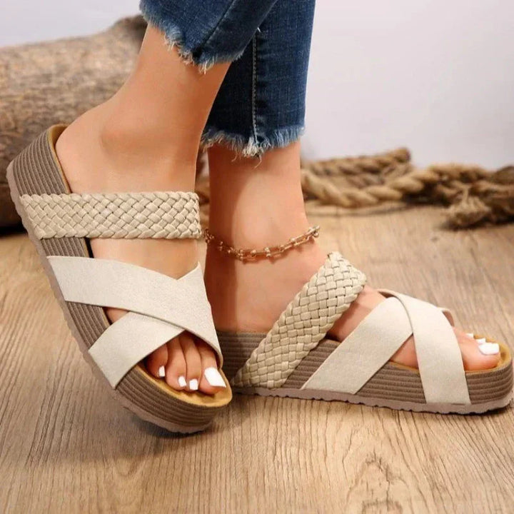 Emily & Isabella Brooks | Comfort Sandals
