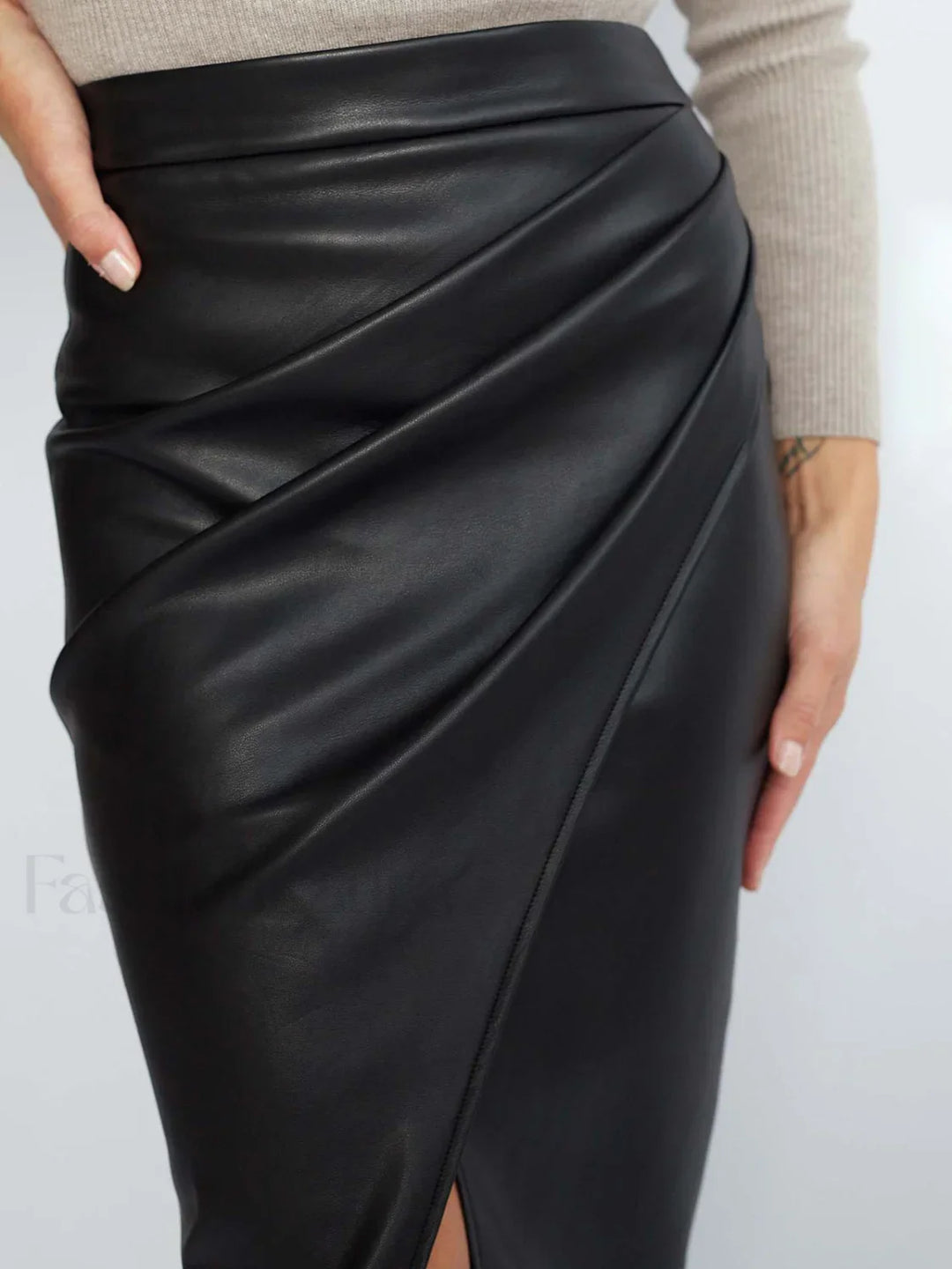 Emily & Isabella Brooks | Pleated Split Leather Skirt