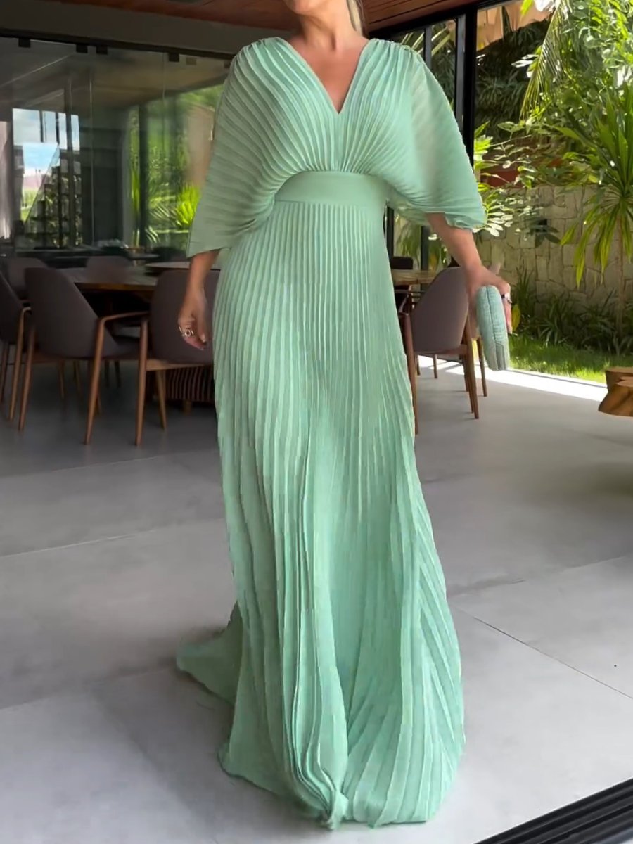 Emily & Isabella Brooks | Floating Ribbed Maxi Dress