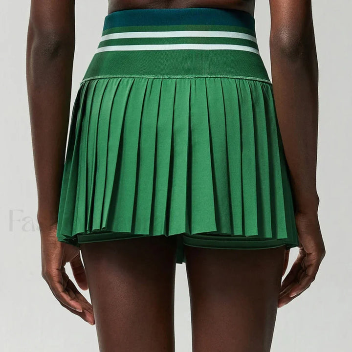 Emily & Isabella Brooks | Pleated Sporty Pocket Skirt