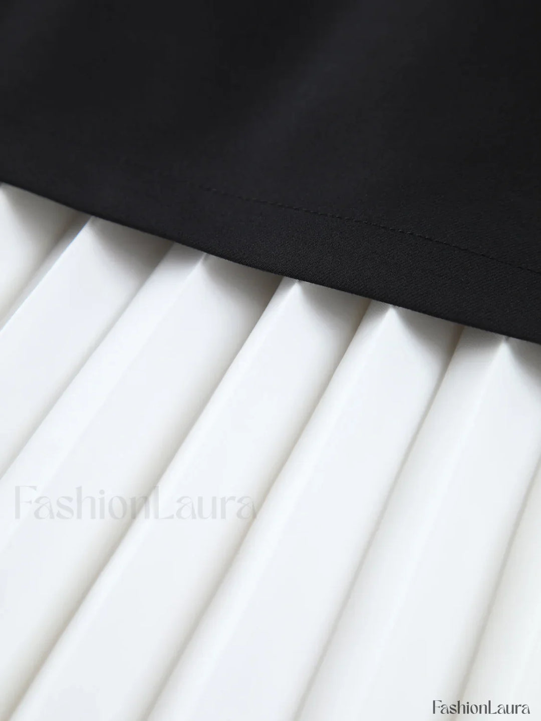 Emily & Isabella Brooks | Two Tone Pleated Long Skirt